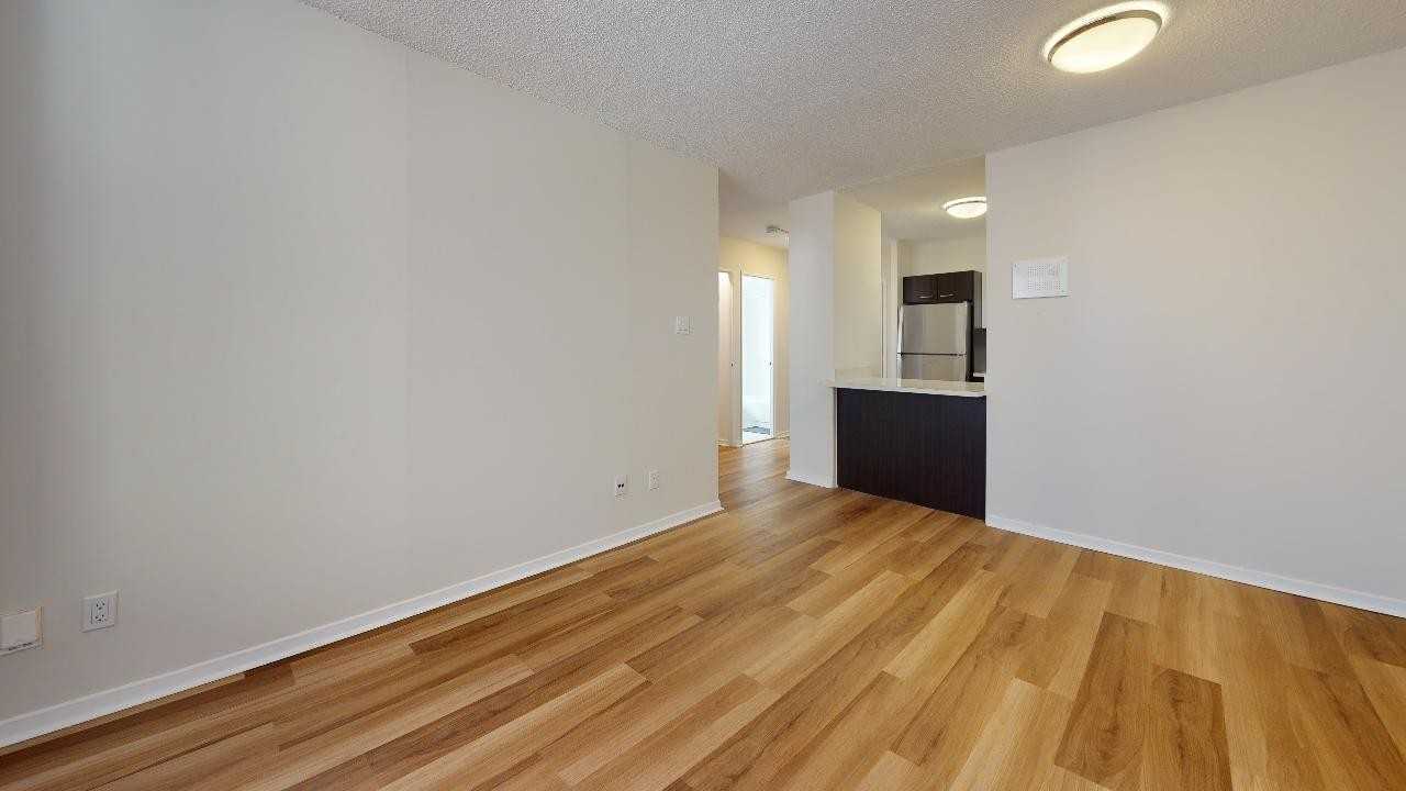 1025 Sherbrooke - Photo 5 of 40