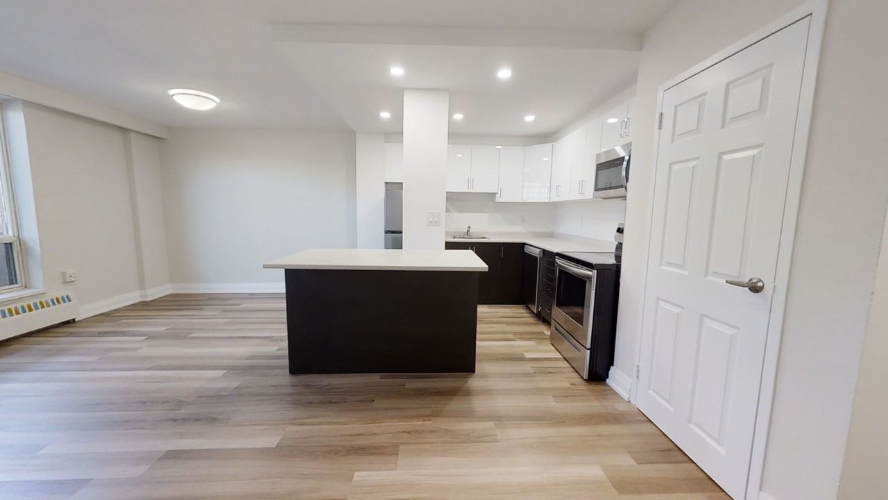 1015 Orchard - Photo 4 of 10