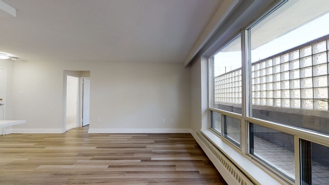 1015 Orchard - Photo 5 of 10