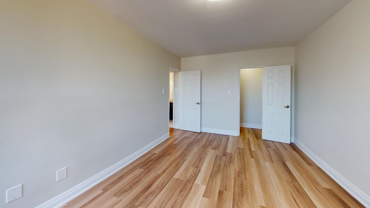 158 Ontario - Photo 5 of 8