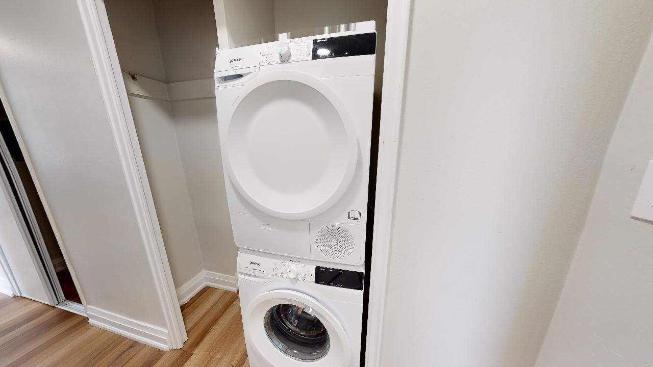 158 Ontario - Photo 6 of 8