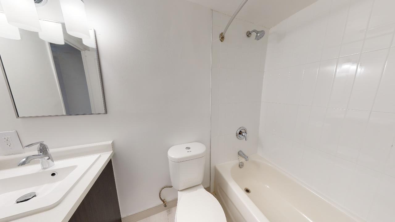 158 Ontario - Photo 7 of 8