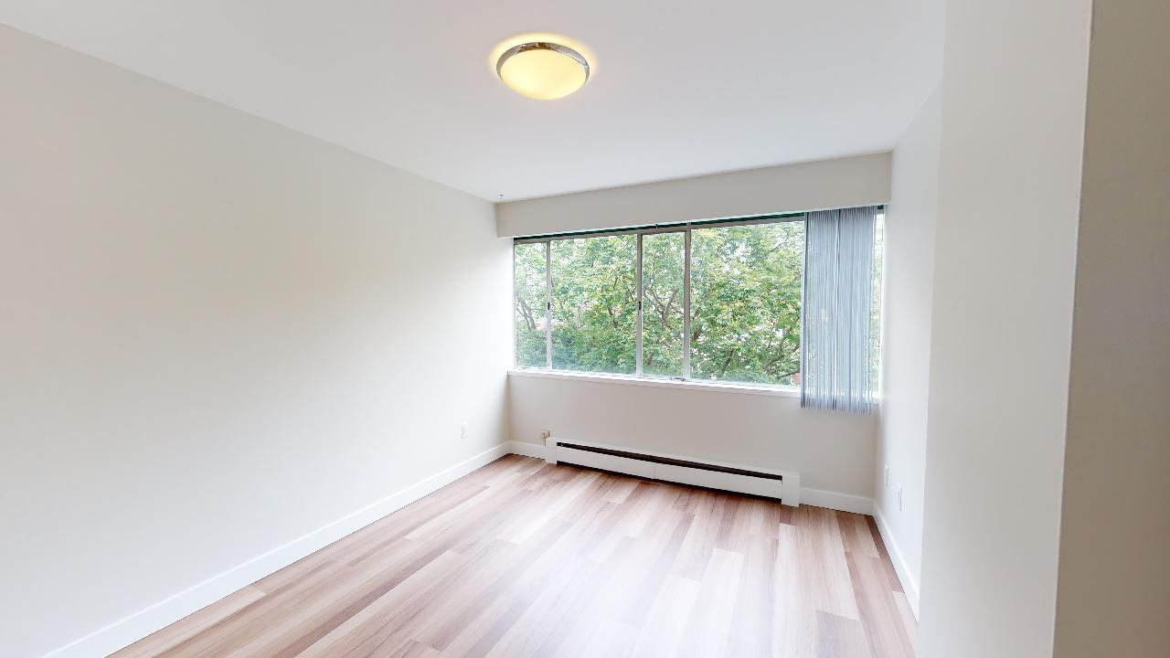 1270 Nicola - Photo 6 of 9