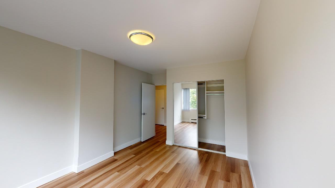 1270 Nicola - Photo 7 of 8