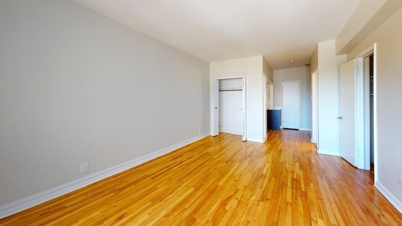 4875 Dufferin - Photo 7 of 10