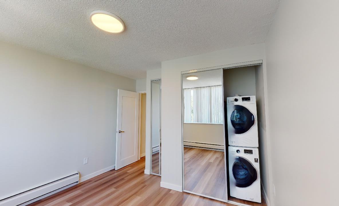 1355 West 14th - Photo 5 of 8