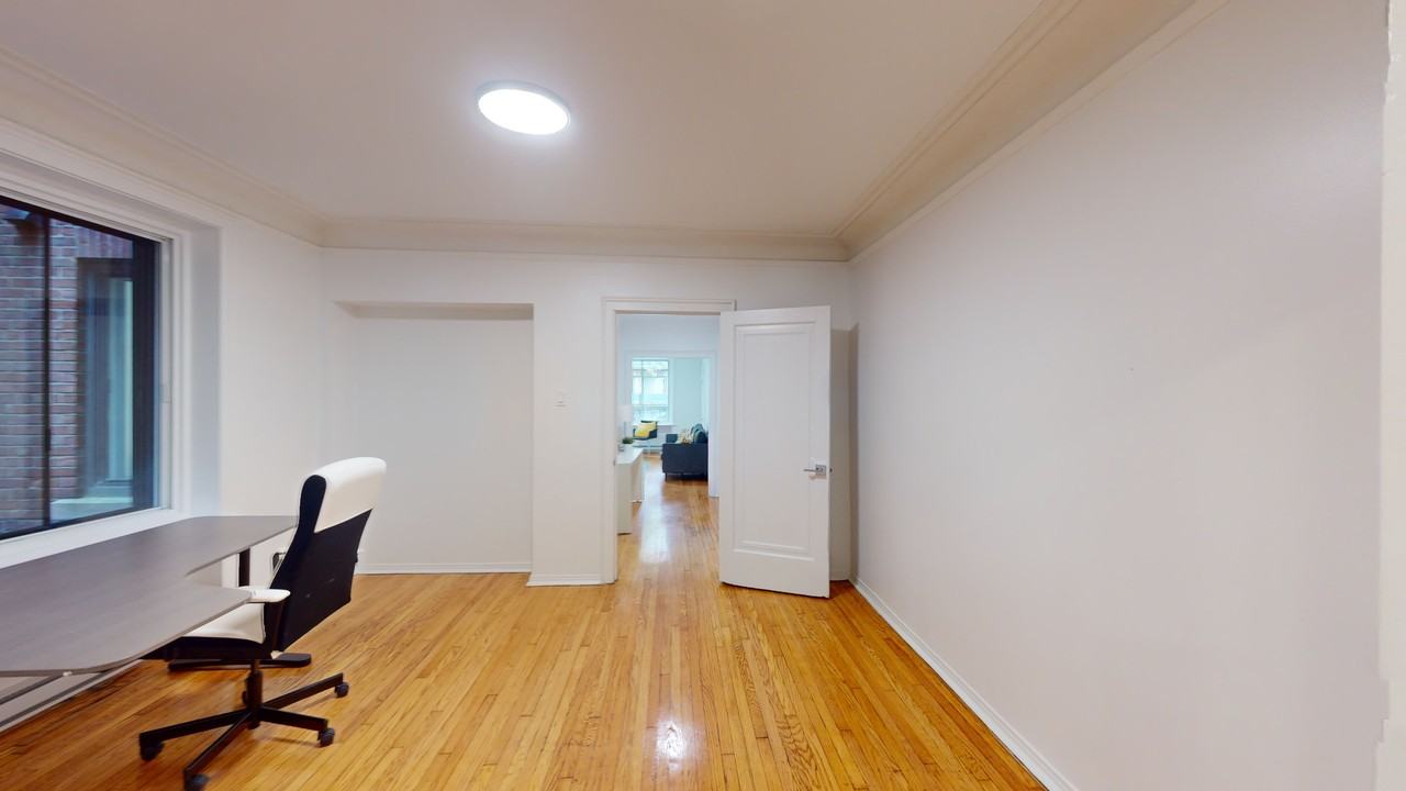 5881 Monkland - Photo 7 of 10