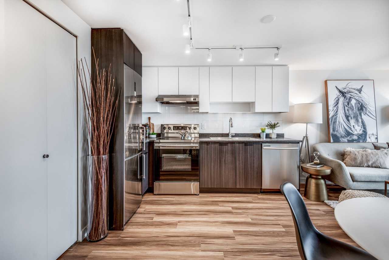 3583 Kingsway - Photo 5 of 40