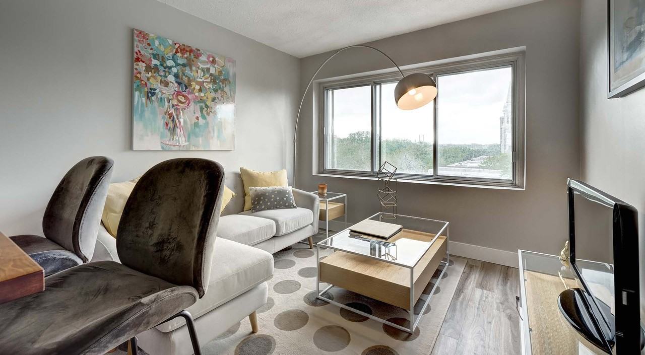 3655 Papineau - Photo 2 of 47