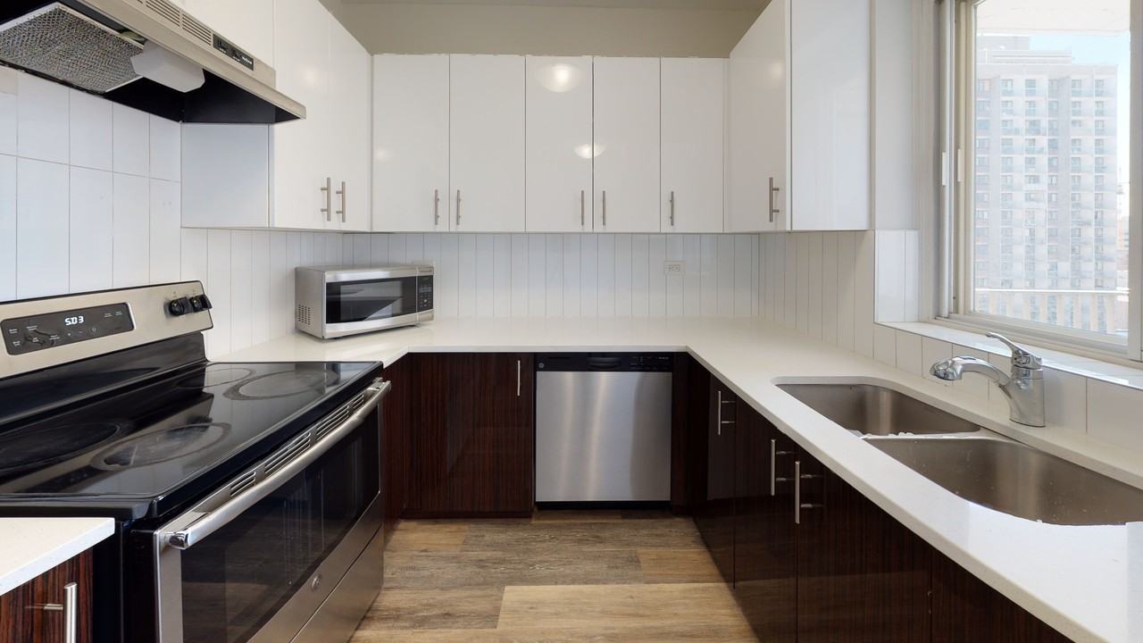 2255 Saint-Mathieu - Photo 2 of 11