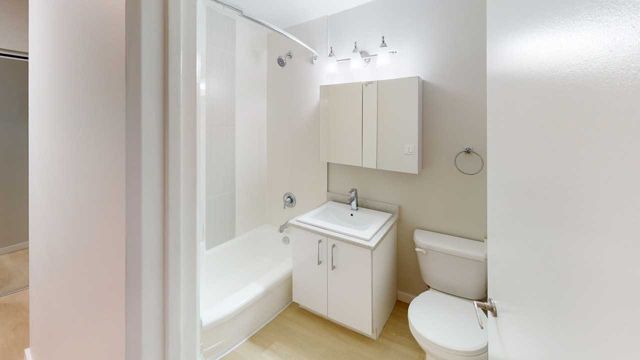 8735 Selkirk - Photo 4 of 7