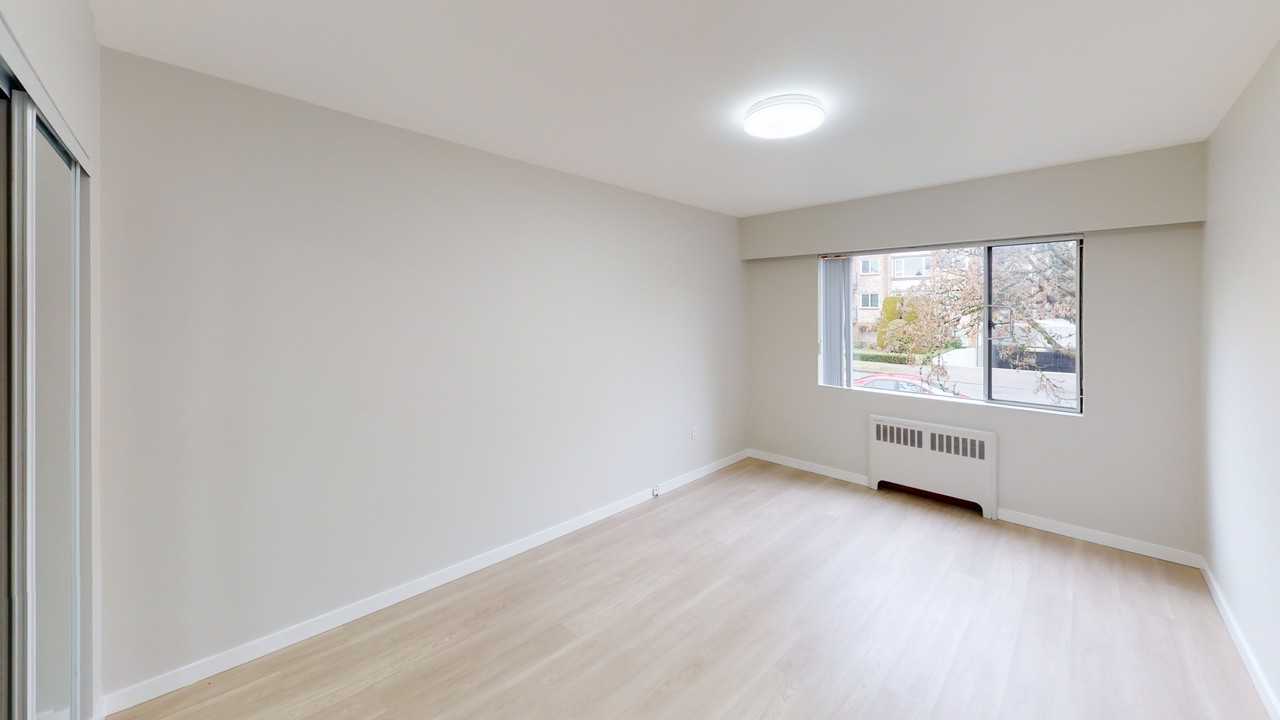 8735 Selkirk - Photo 5 of 7