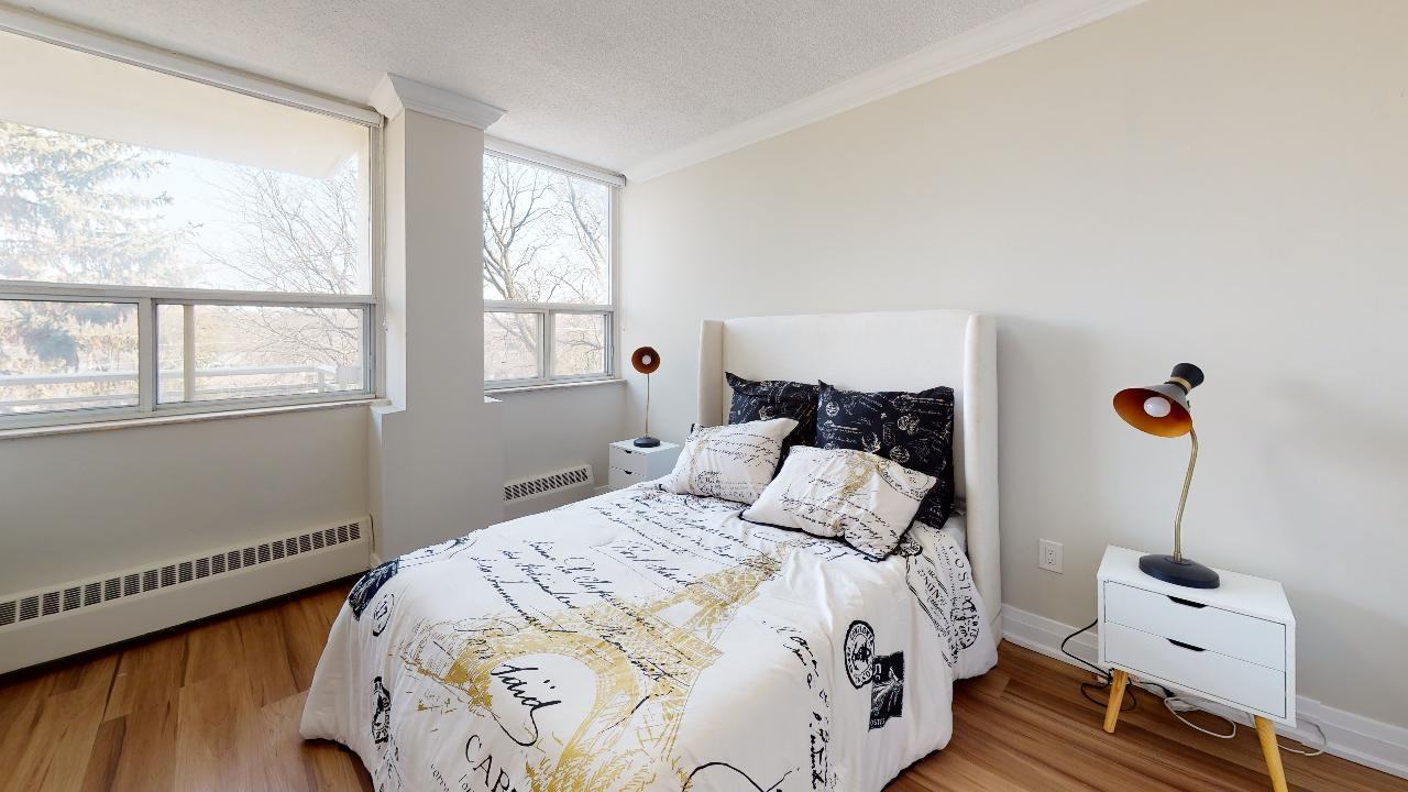 150 Allan - Photo 3 of 8