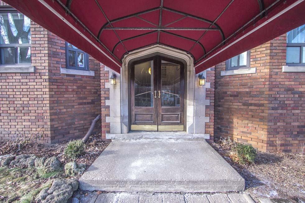 1646 Bathurst Street #3 - Photo 2 of 14