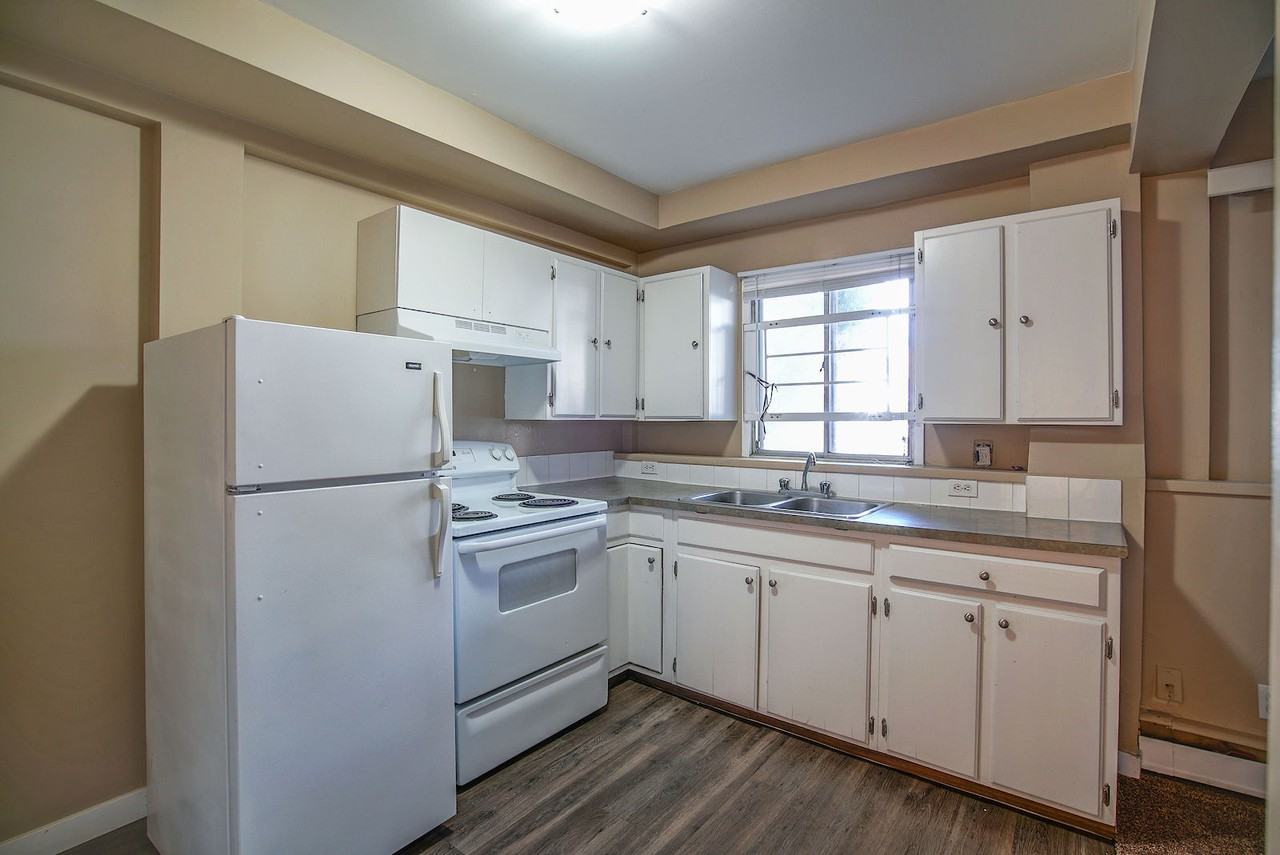 **LOWER MOUNT ROYAL**1726 on 11th Calgary - Photo 3 of 19