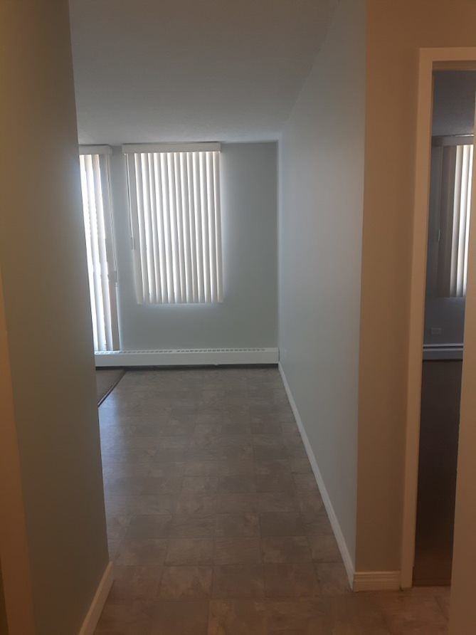 9910 104th - Photo 3 of 33