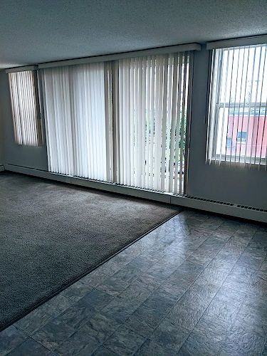 9910 104th - Photo 5 of 33