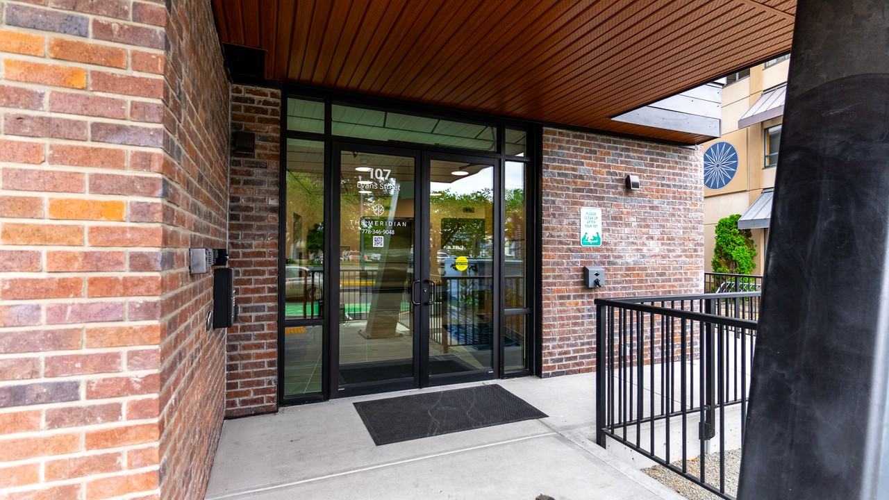 Meridian - Photo 3 of 25