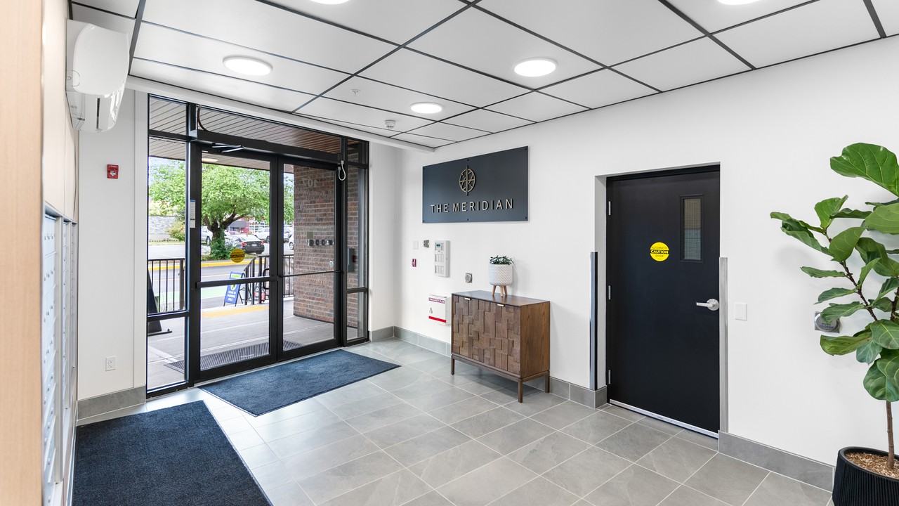 Meridian - Photo 4 of 25