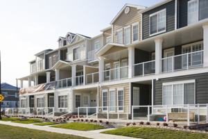 featured image of 140 Eaglewood Dr