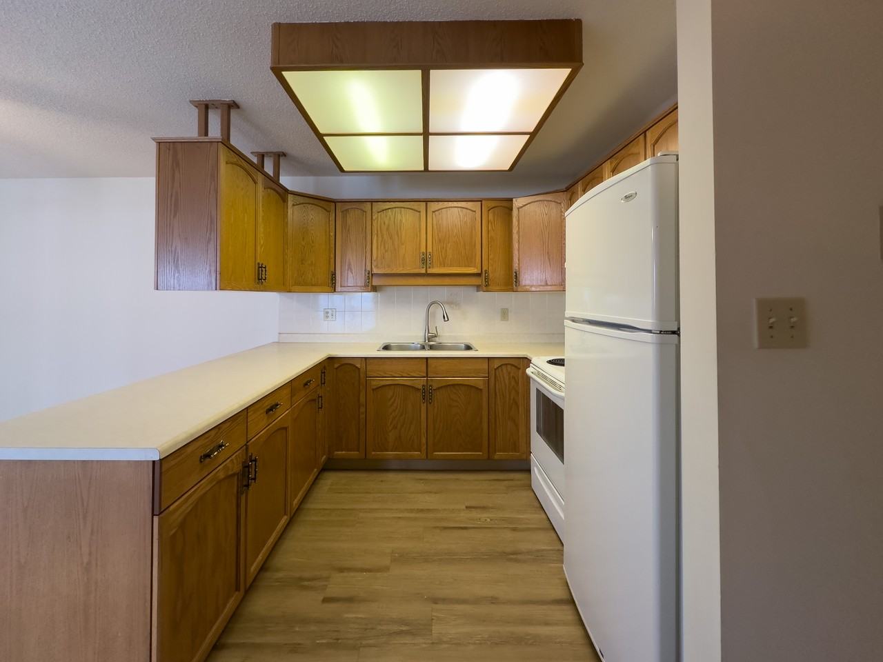 Eben-Ezer II | 1 & 2 Bedroom Apartments Near Whyte Avenue - Photo 6 of 12