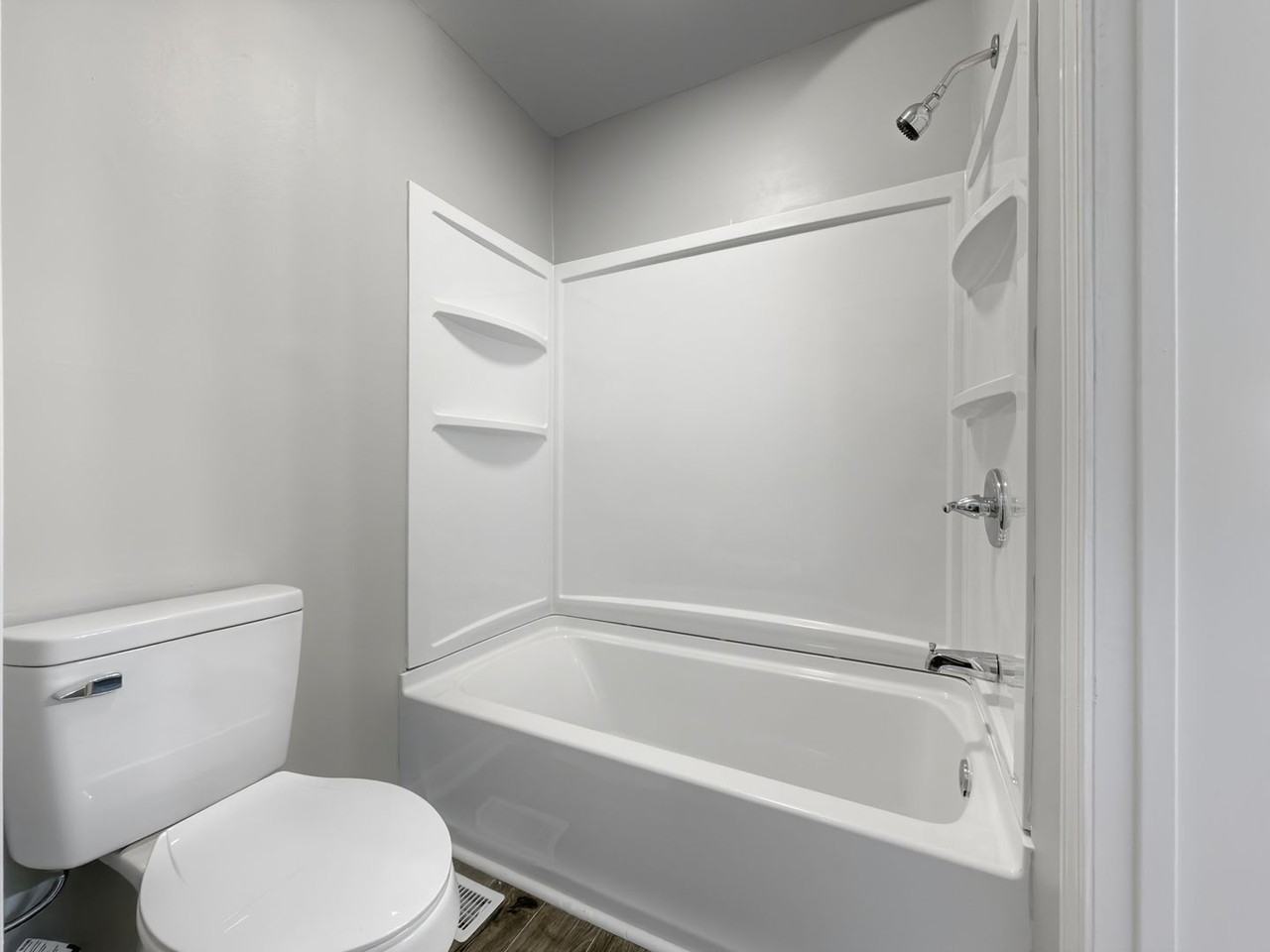 02250 - Photo 2 of 12