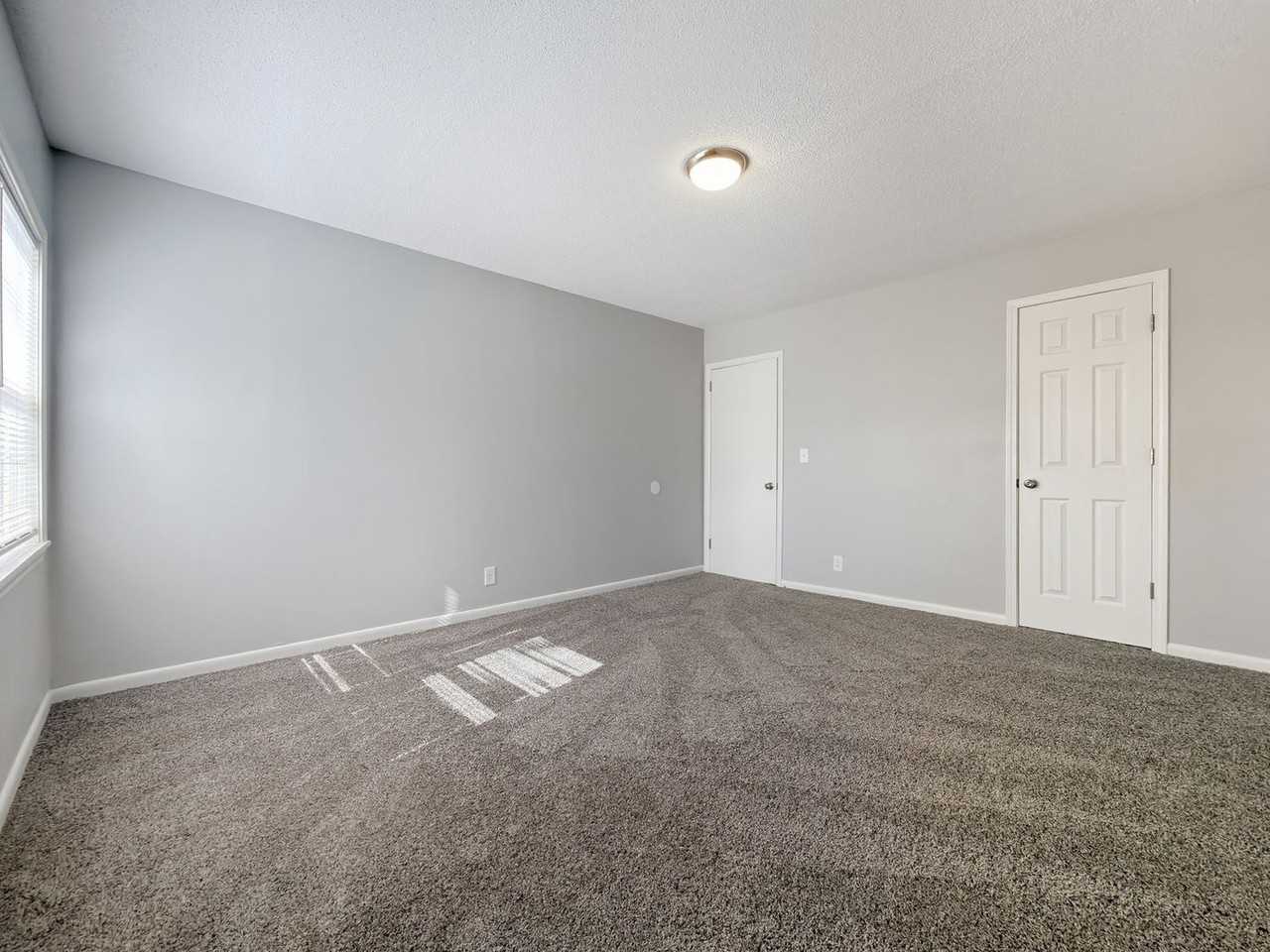 02250 - Photo 7 of 14