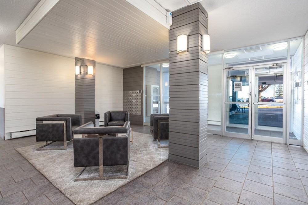 Lansdowne Park - Photo 7 of 8