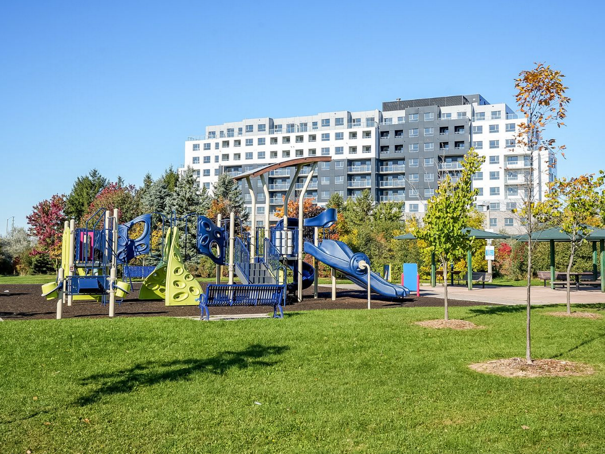 Manett - Photo 4 of 44