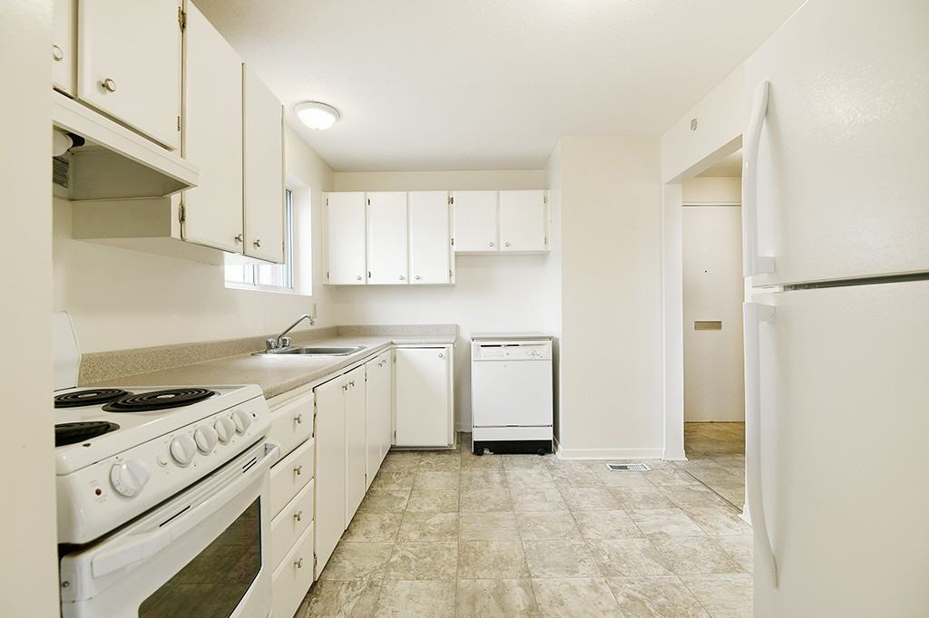 Parkwood Hills Townhomes & Garden Homes - Photo 6 of 28