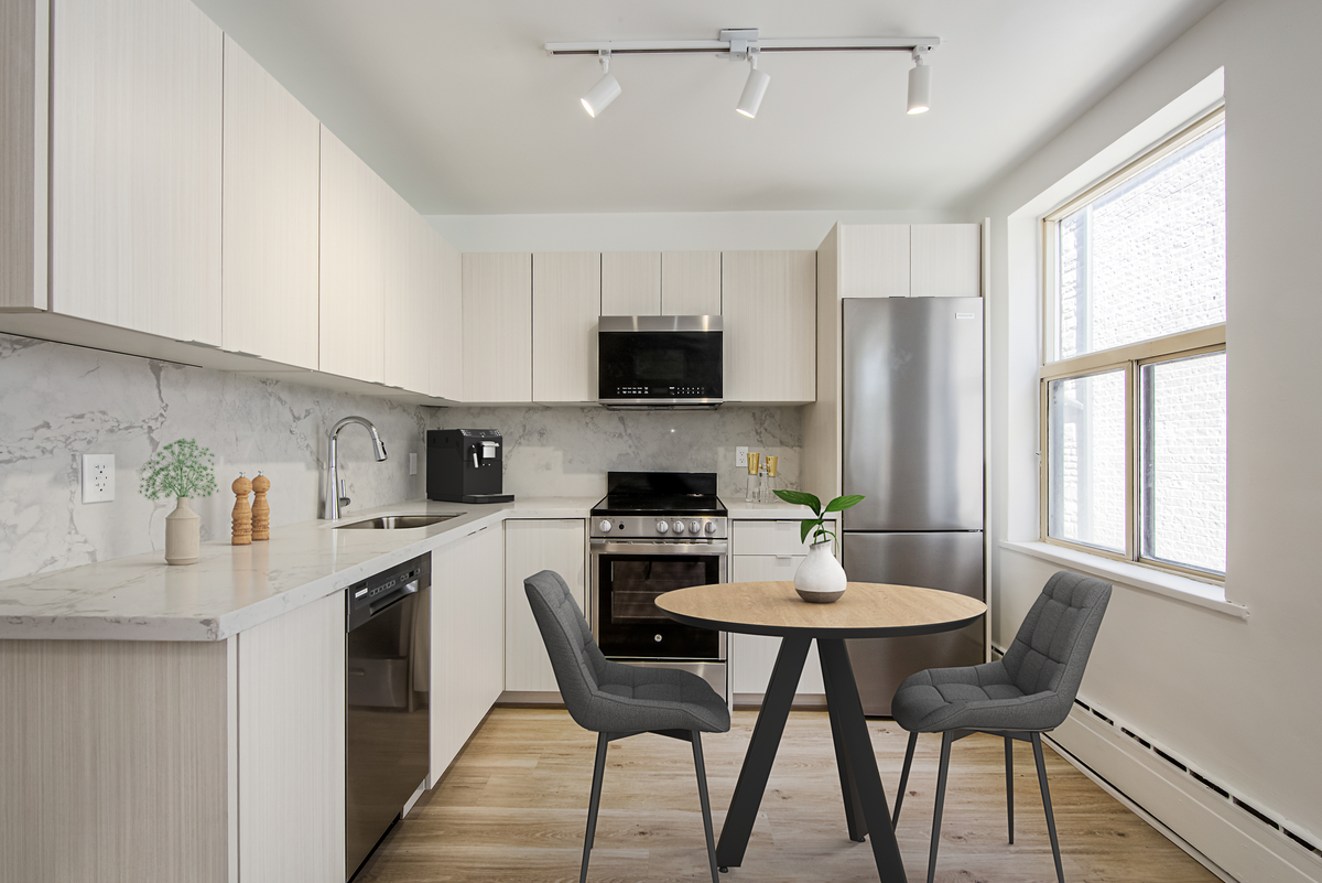 111 Cosburn Avenue - Photo 3 of 20