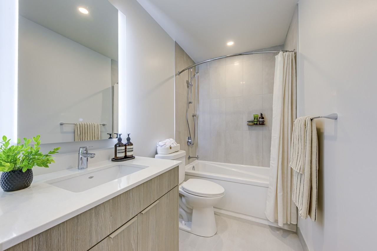 Dialogue - Photo 5 of 22