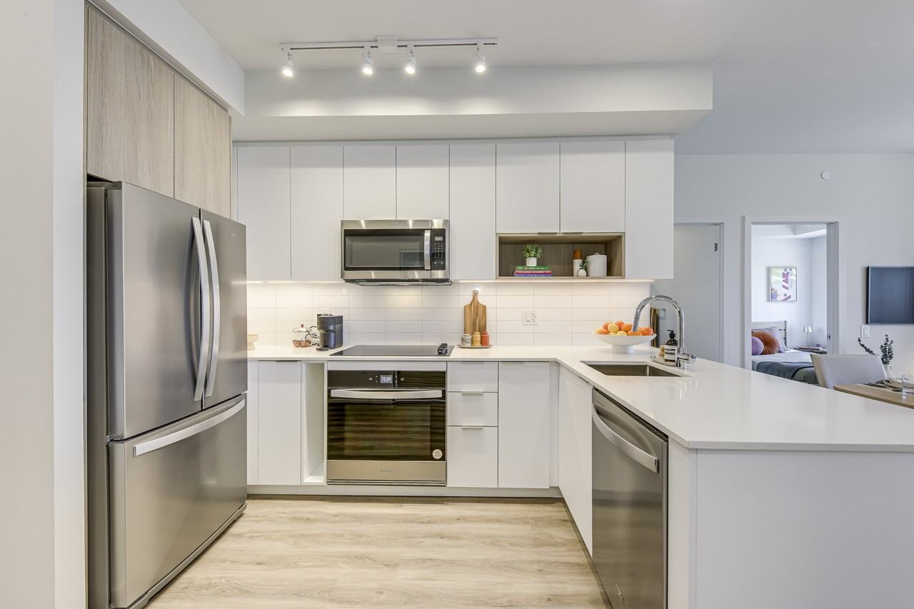 Dialogue - Photo 6 of 22