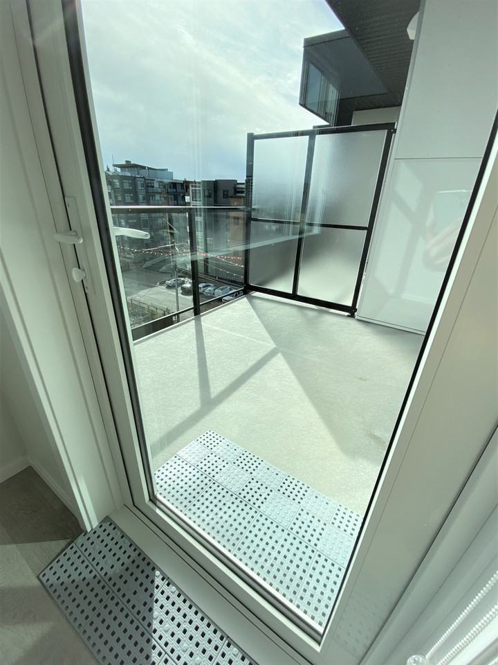 Hockley House - Photo 2 of 16