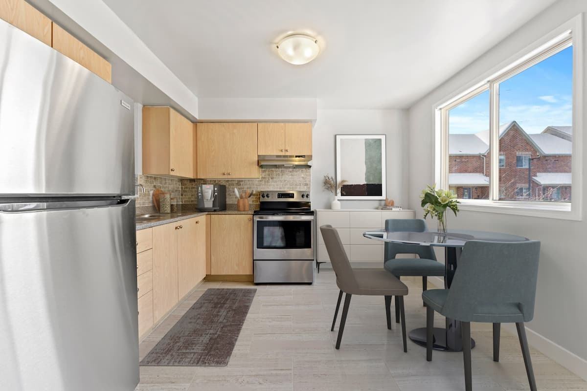 265 Lawrence Avenue Townhomes - Photo 7 of 12