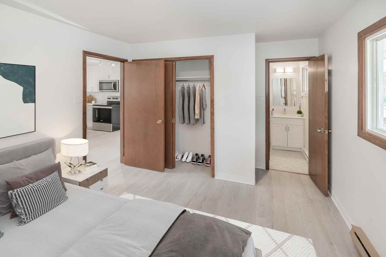 300 Toronto Avenue - Photo 4 of 16