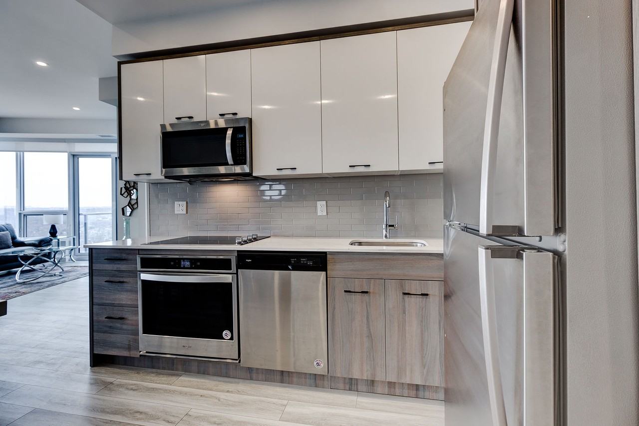 Marquee Residence - Photo 5 of 20