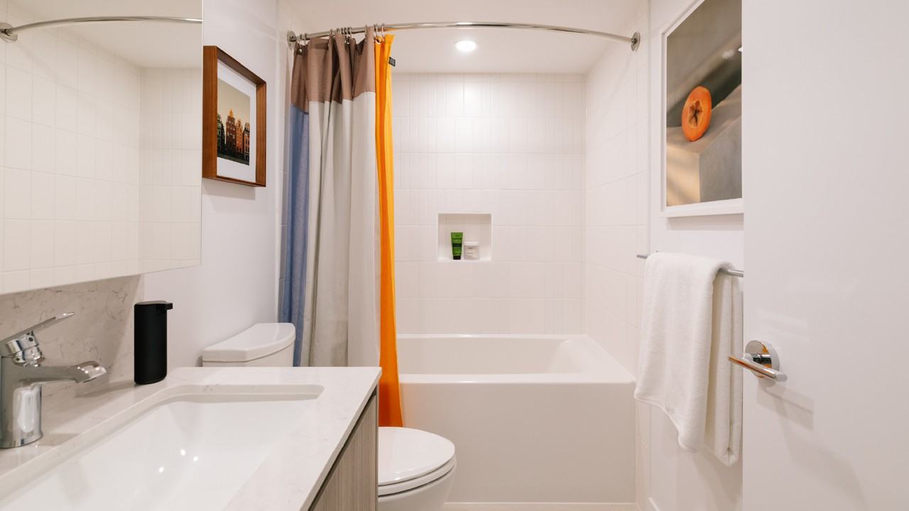 Broadview - Photo 7 of 47