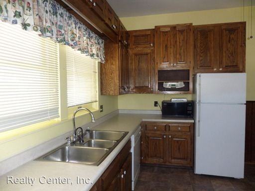 411 Kingston Ave - Photo 2 of 21