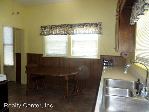 411 Kingston Ave - Photo 3 of 21