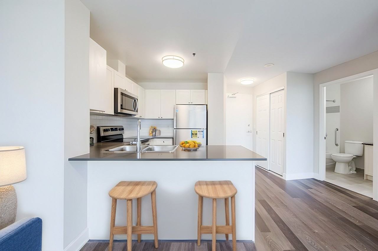 Beech Grove Suites - Photo 4 of 13