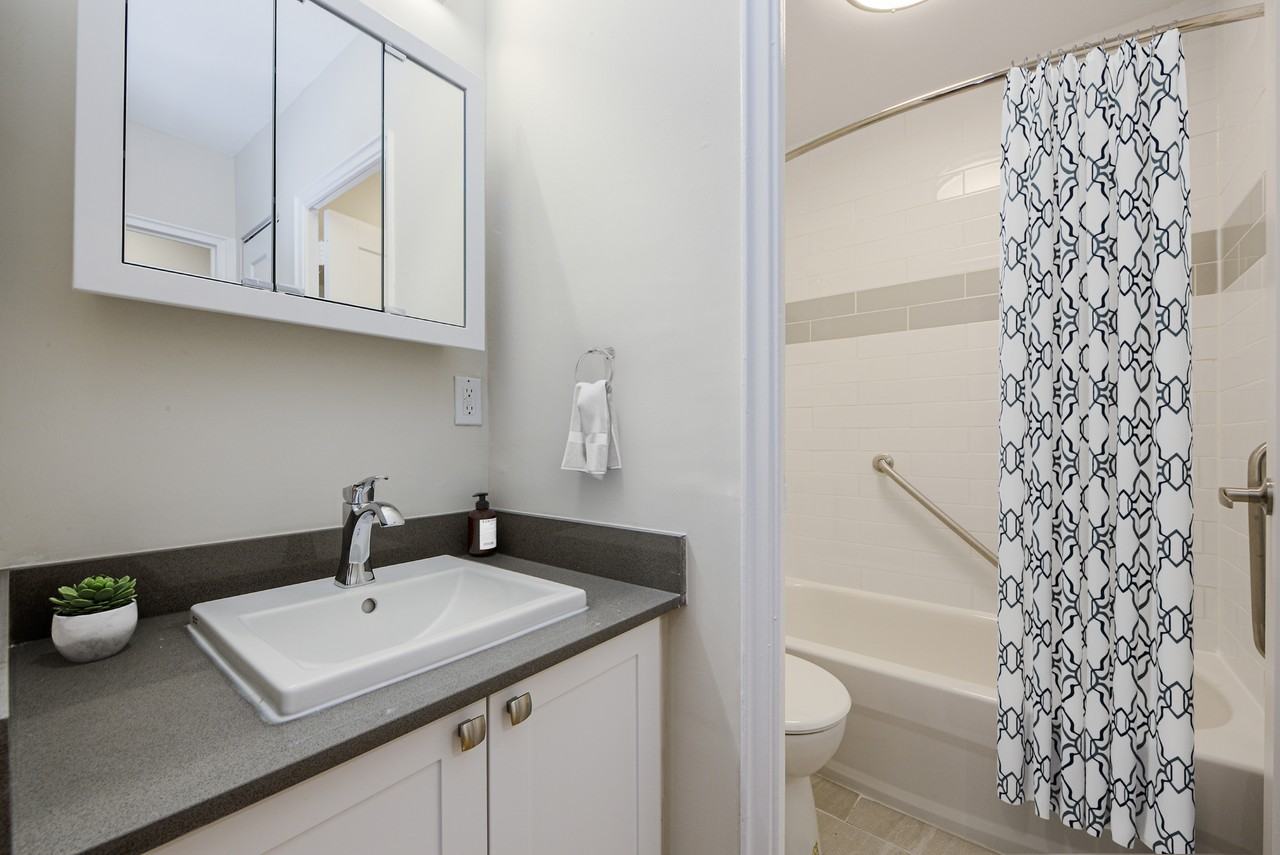 Promenade Apartments - Photo 5 of 16