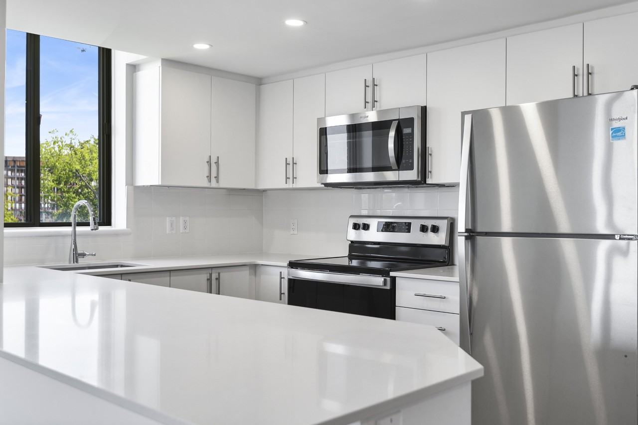 Sophia Apartments - Photo 3 of 10