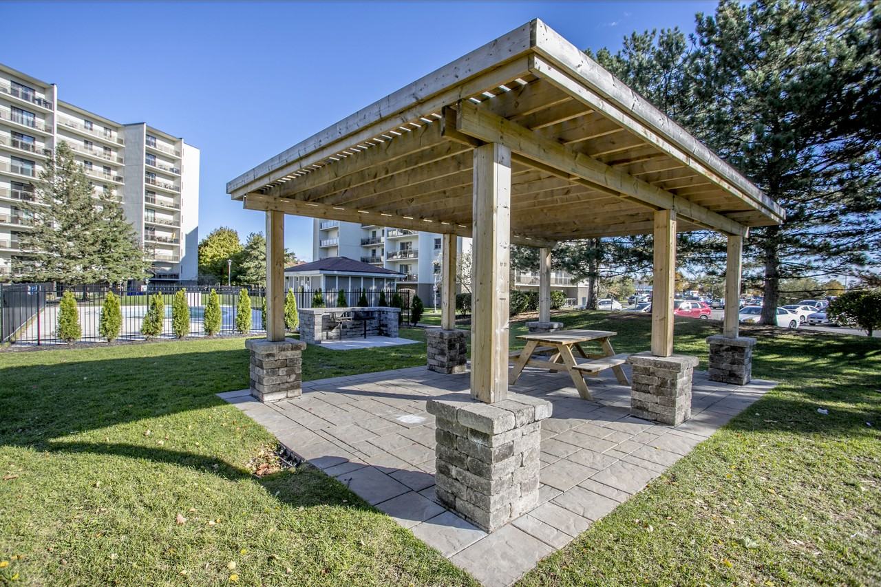 Bradley Court I/II - Photo 7 of 8