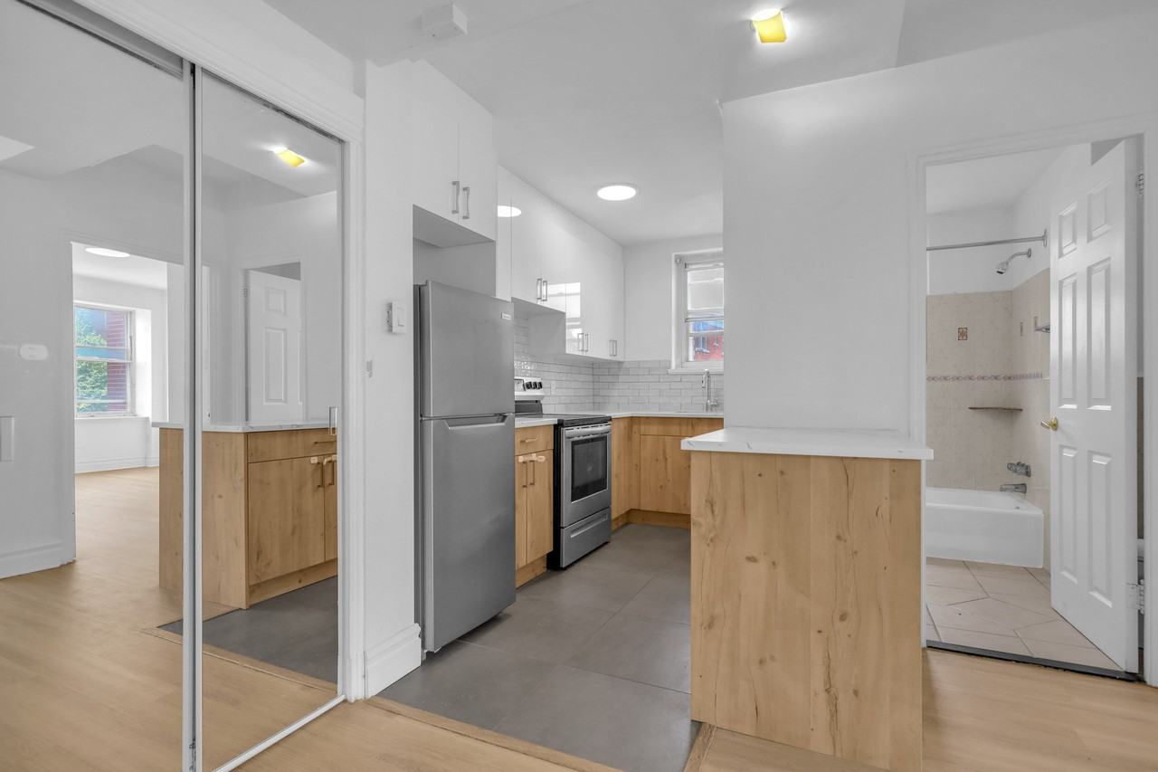 200 Av Kensington — photo 2