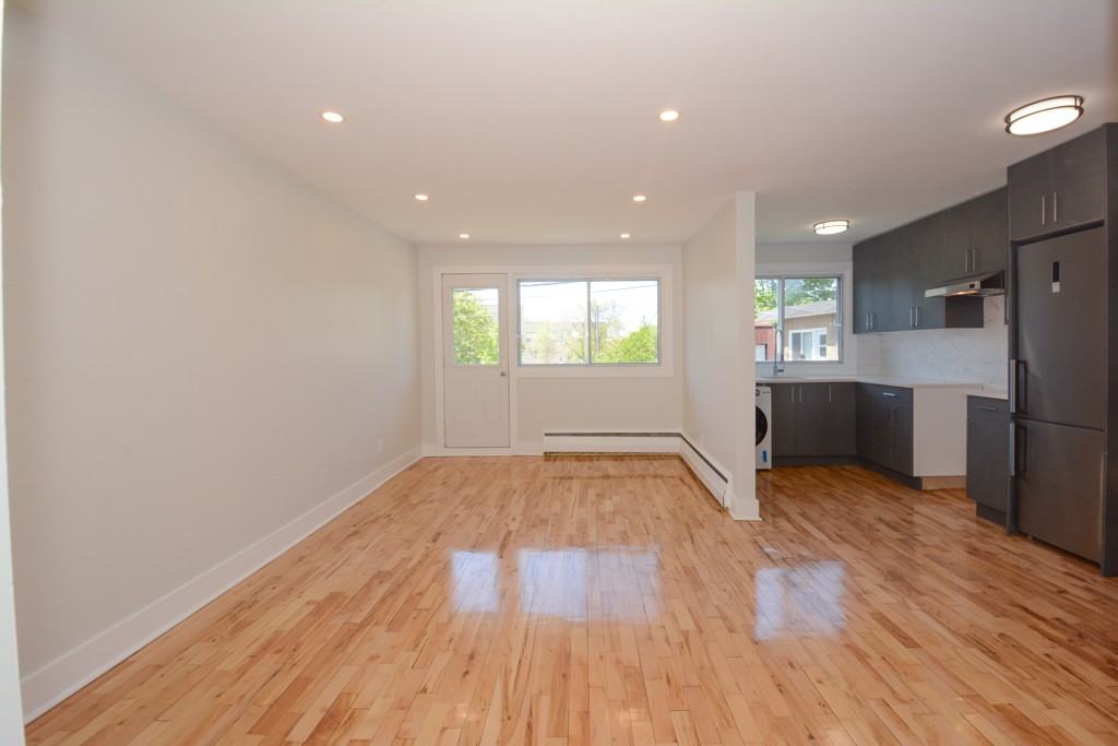 1085 Rue Mistral — photo 2