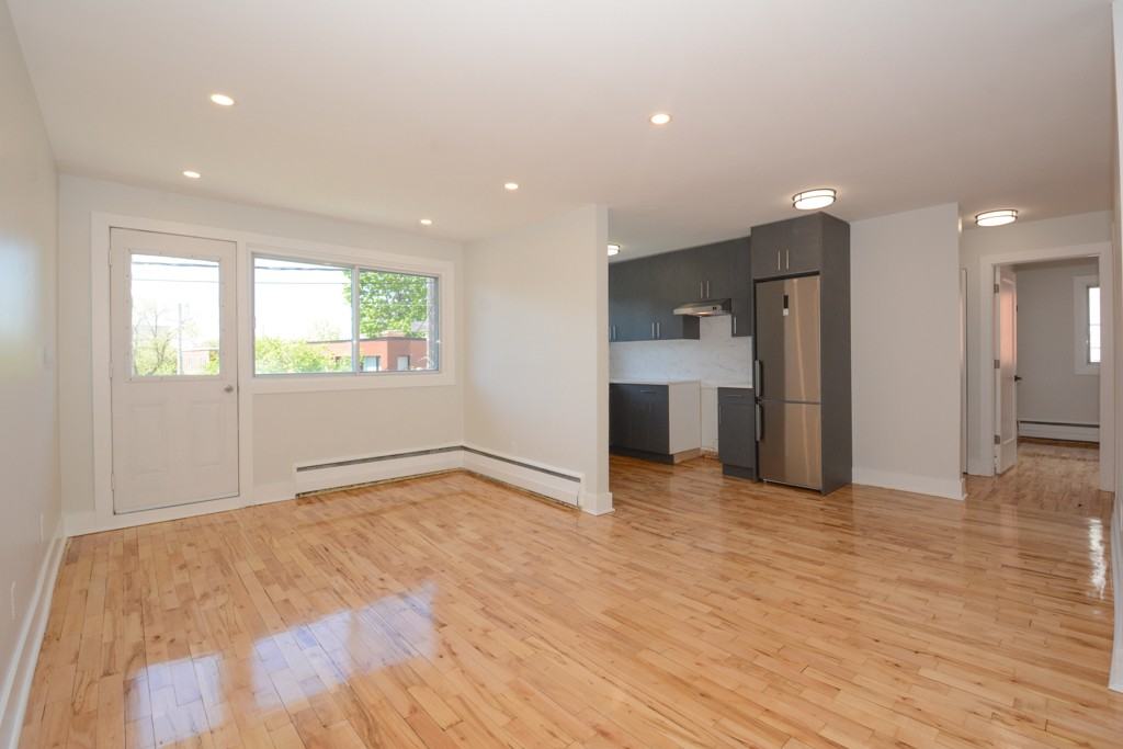 1085 Rue Mistral — photo 3
