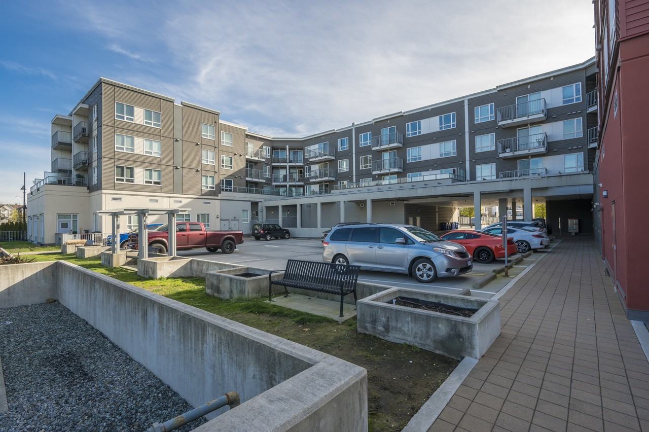 The Bristol - Photo 3 of 50