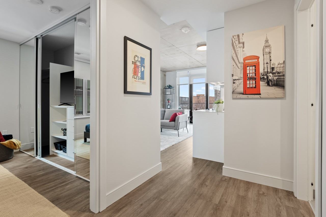 Soho Champagne 2 - Photo 7 of 31