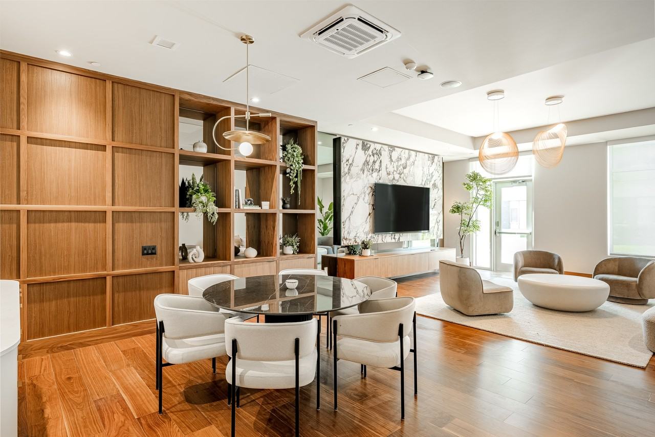 Monarc Collection - Photo 4 of 50